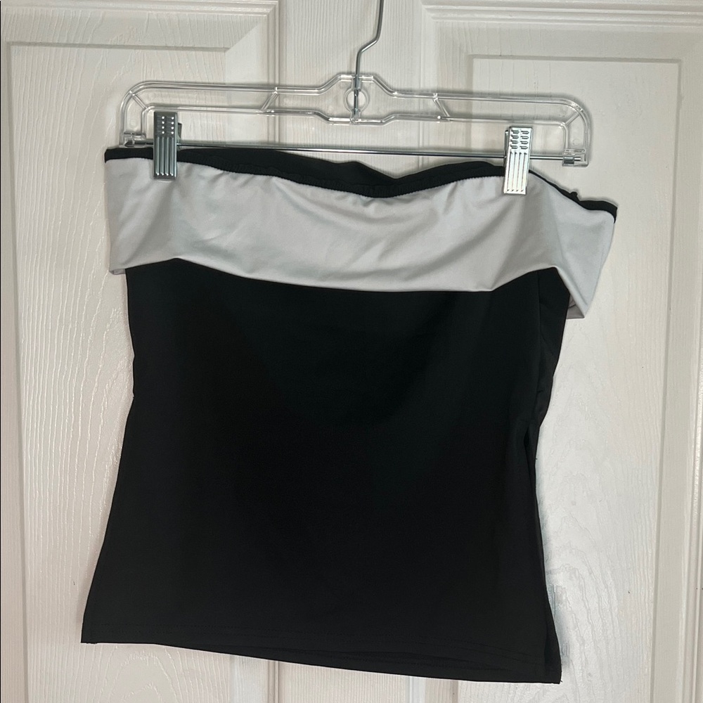 Black and White Strapless Top
